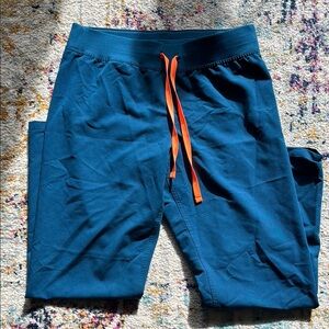 Figs Deep Reef Livingston scrub pants size medium petite  (MP)